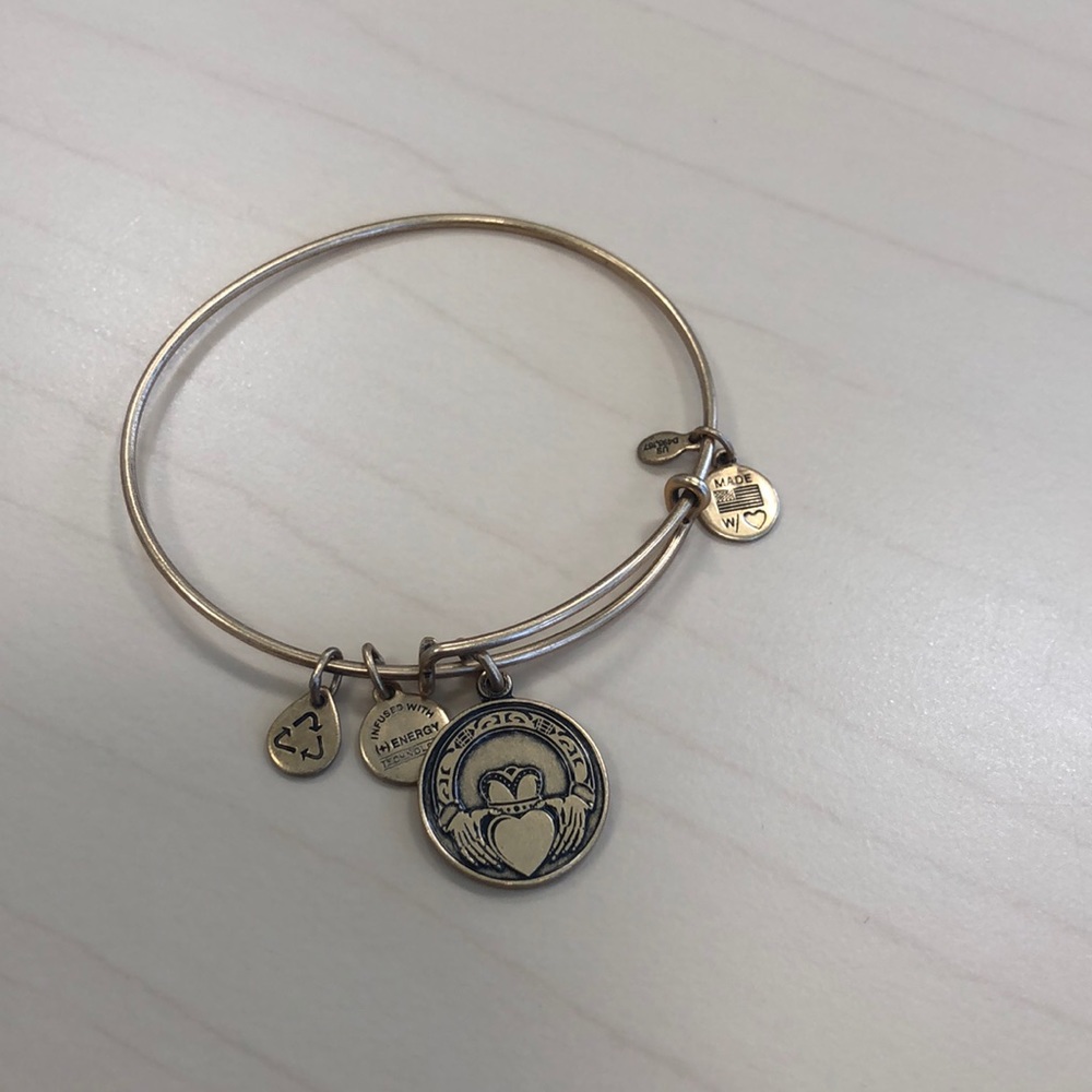 Alex and ani bangle bracelet with claddagh charm